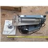 Image 1 : 15" scroll saw with manual