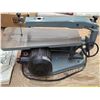 Image 2 : 15" scroll saw with manual