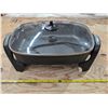 Image 2 : Electric frying pan- untested