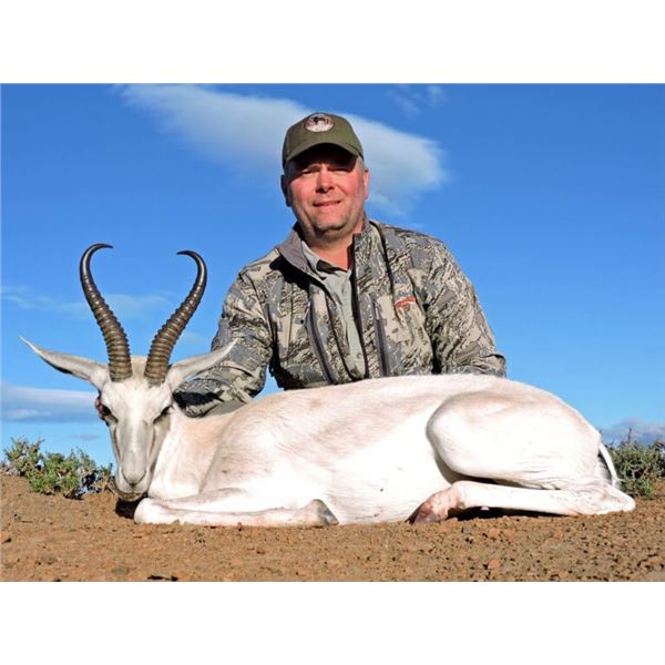 SOUTH AFRICA SAFARI - 3 TROPHY FEES — 1 HUNTER,1 NON HUNTER, 5 DAYS