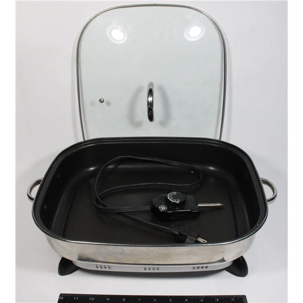 WAL-MART CANADA MODEL 168972 SKILLET