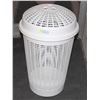 Image 1 : CLOTHES HAMPER WITH LID