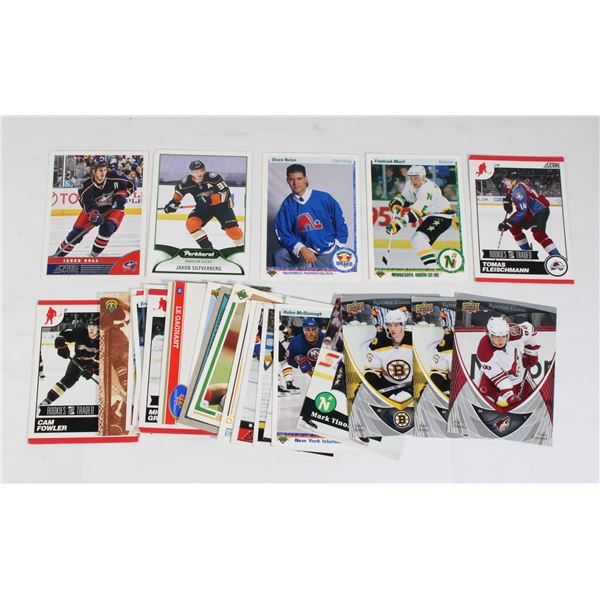 PACK OF 20+ ASSORTED HOCKEY CARDS