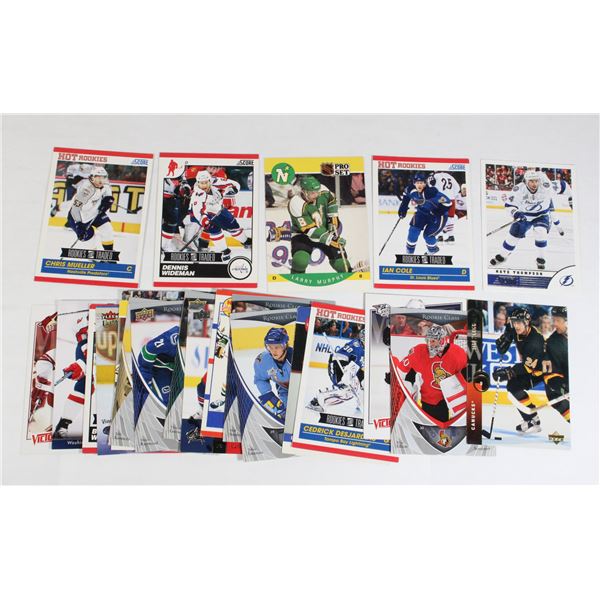 PACK OF 20+ ASSORTED HOCKEY CARDS