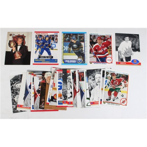 PACK OF 20+ ASSORTED HOCKEY CARDS