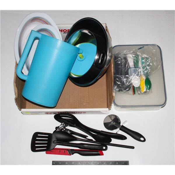 LARGE FLAT OF KITCHEN ITEMS INCLUDING STAINLESS