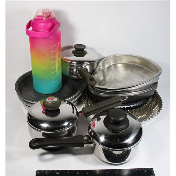 LOT OF POTS, BAKING TRAYS, KITCHEN ITEMS