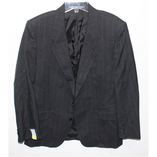 JONATHAN BRYAN CLASSICS SUIT JACKET MADE IN CANADA
