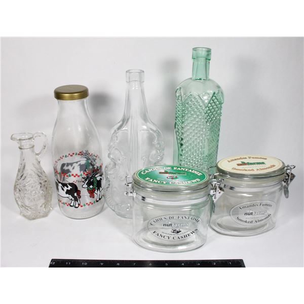 LOT OF DECORATIVE/COLLECTABLE GLASSES/JARS/BOTTLES