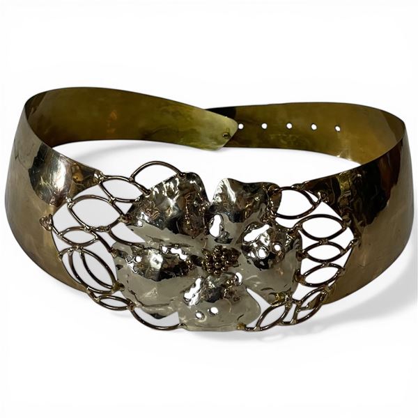 Gold-Tone Metal Belt with Silver-Tone Flower Center * 4" Wide at the Middle (Adjustable from 30" to