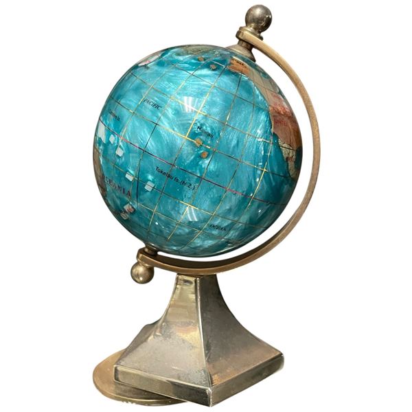 3.5" Globe in Brass Stand
