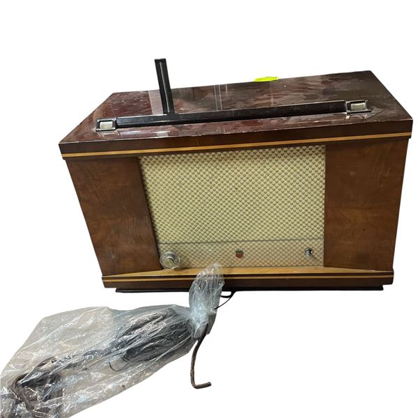 1950s Philips Multi-Band Table Radio - Model CM27