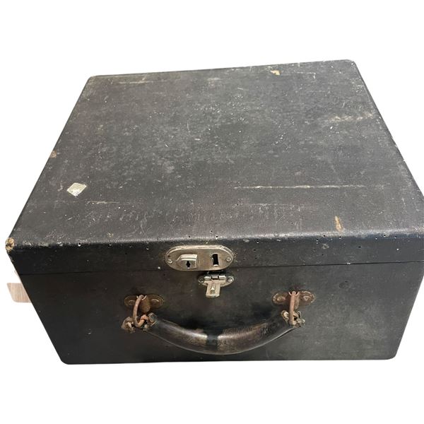 1930s Underwood Manual Typewriter in Original Case