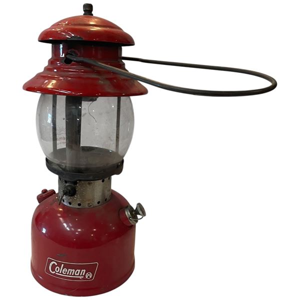 Coleman Model 200 "Sunshine of the Night" Lantern * Produced between the 1950s and 1980s