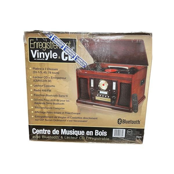 Wooden Stereo System: Record Player, CD and Bluetooth  Excellent Condition