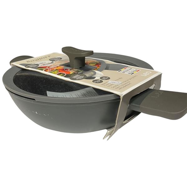 New Old Stock Beghoff Non Stick Saute Pan 10 1/4" Pan 2.8l  Black