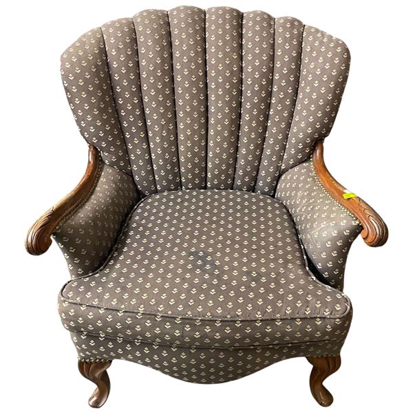 Scallop Backed Armchair 38x31x36"