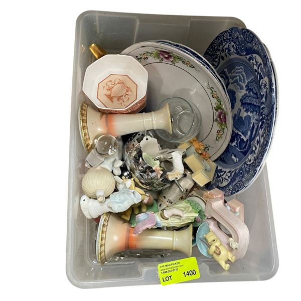 Assorted Decorative Items