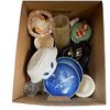 Image 1 : Box of Assorted Decorative Items
