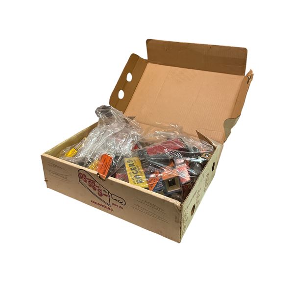 Box of assorted loose and in original box vacuum tubes