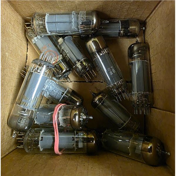 Assorted vintage vacuum tubes loose