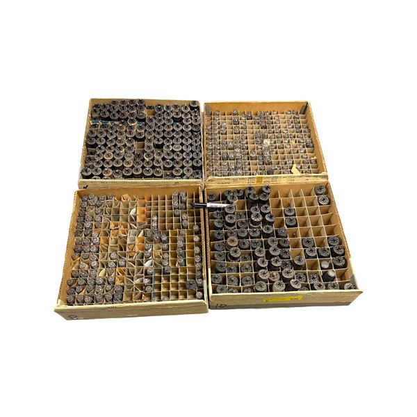 4 trays with loose vintage vacuum tubes