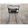 Image 3 : (10714832) 2022 Toro Model 22586 Dingo Pallet Forks - Unused