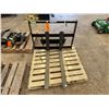Image 2 : (10714833) 2022 Toro Model 22586 Dingo Pallet Forks - Unused