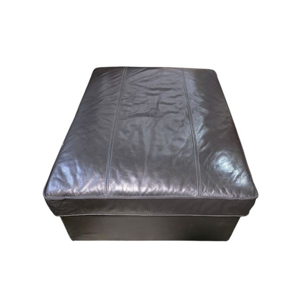 Brown Lounger Ottoman with Storage, H16" x 34" x 27"