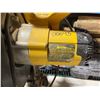 Image 4 : DeWalt Compound Miter Saw with Base