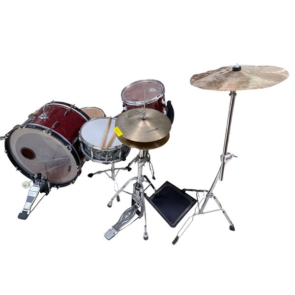 Acoustic Drum Set: Bass, Snare, and Tom with Sabian AA Splash & Stand