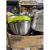 Image 3 : Heavy-Duty Soup Warmer and 2 Boxes of Mixed Containers