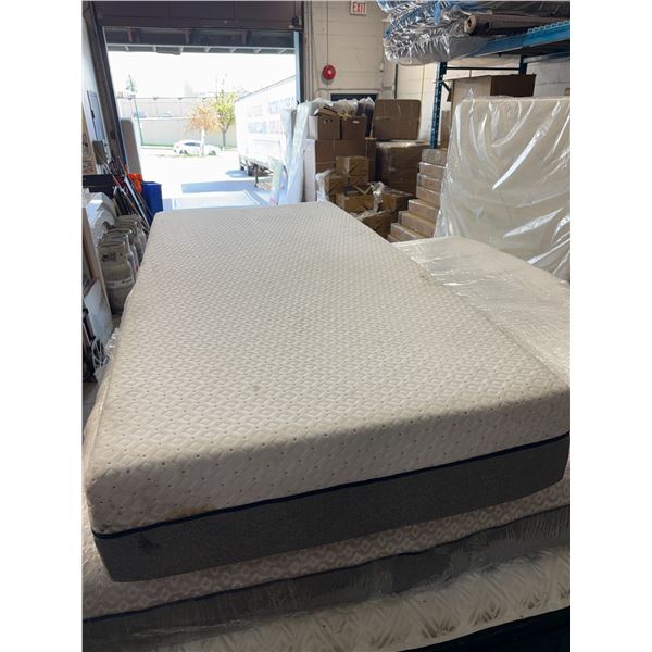 Open Box Single XL Endy Mattress - From Trucking Claim