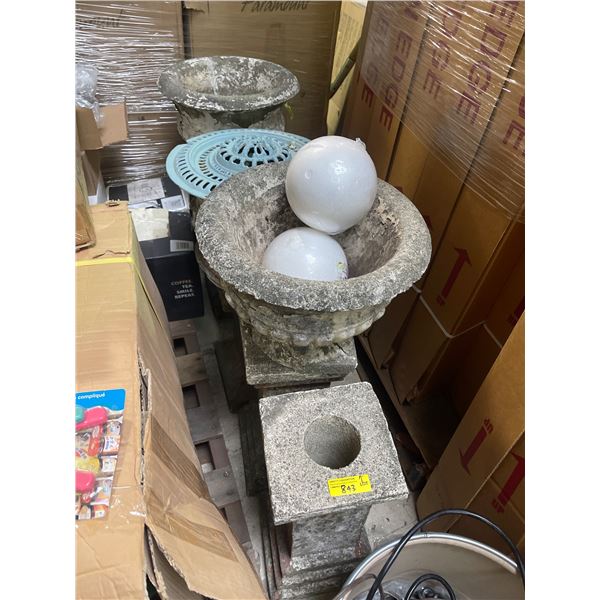 5 Concrete Garden Bases and Heavy Metal Chain