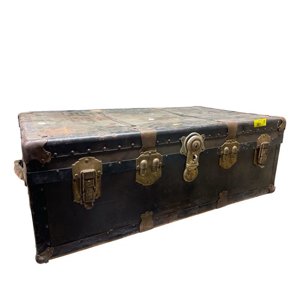 2-Pcs Vintage Trunks, H21xW29xD19" & H12x35x20"