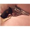 Image 2 : Smith and Wesson Hand Gun