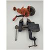 Image 1 : Heavy-Duty Vise & Hand-Operated Grinder