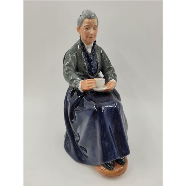 Royal Doulton Hand-Painted Porcelain The Cup of Tea Figurine Made in England (HN2322)
