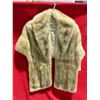 Image 2 : VTG Eaton's Fur Shawl