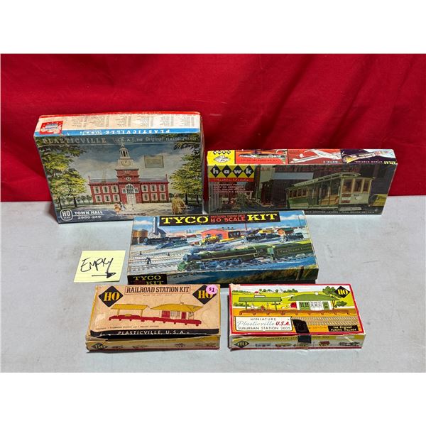 VTG Model Railroad Lot (Tyco Kit is Empty)