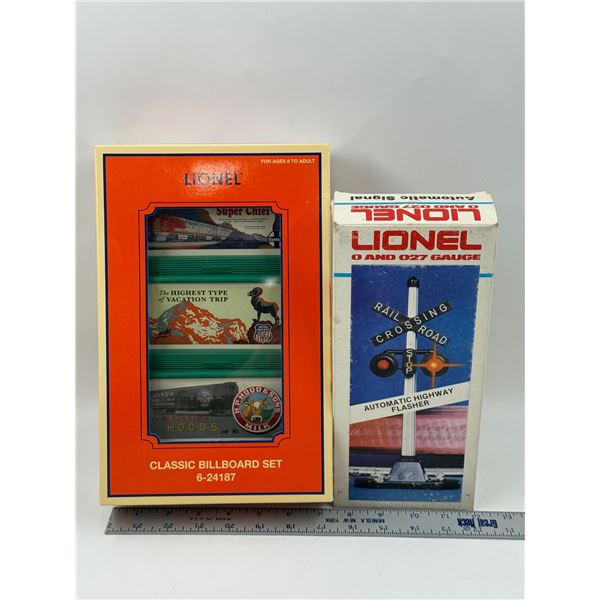 VTG Lionel Classic Billboard Set & Railroad Crossing Automatic Highway Flasher