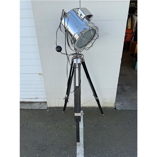 Film Studio Lighting-Style Tripod Floor Lamp