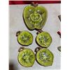 Image 1 : VTG Apple Serving Dish & Plates (Set)