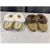 Image 1 : 2 pairs of women's Manitobah Mukluks