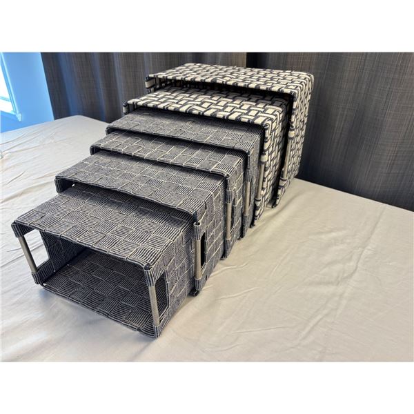 6 Fabric baskets