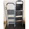 Image 1 : Folding Step Ladders