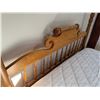 Image 23 : Wooden 4-Poster Colonial Bed w/ Carved Posts & Mattress 78" x 87"