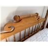 Image 24 : Wooden 4-Poster Colonial Bed w/ Carved Posts & Mattress 78" x 87"