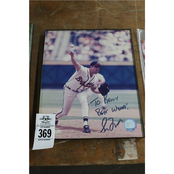 Autographed Atlanta Brave Baseball Photo