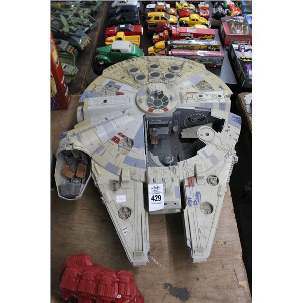 Large Millenium Falcon Model